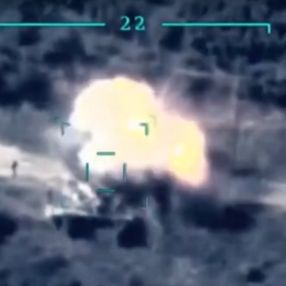 Ermenistan ordusuna ait tankın vurulma görüntüsü