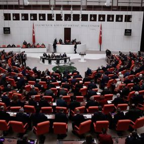 Elektrikte kayıp kaçak bedelini 5 yıl daha vatandaşa ödetecek kanun teklifi, Meclis'te