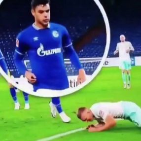 Ozan Kabak'a 5 maçlık ceza
