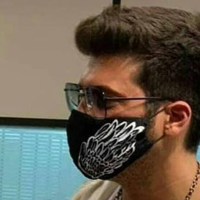 Can Yaman yine İtalya'ya gitti