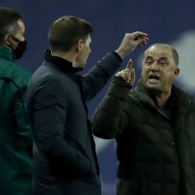 Fatih Terim ve Steven Gerrard tartıştı