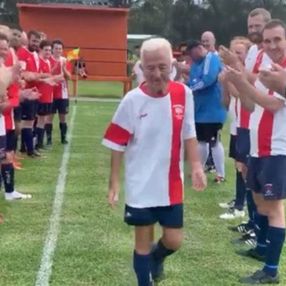 Peter Webster, 80 yaşında futbolu bıraktı