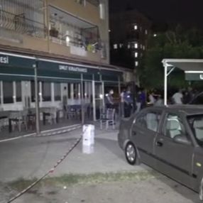 Adana'da bir polis memuru bıçaklandı, oğlu darbedildi