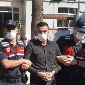 10 aydır kaçak olarak yaşayan cezaevi firarisi sonunda İzmir'de yakalandı