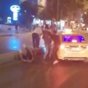 Esenyurt’ta iki taksicinin yol verme kavgası