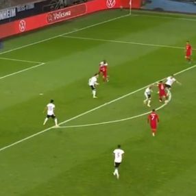Ozan Tufan'dan Almanya'ya jeneriklik gol