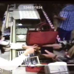 Kars'ta 35 bin liralık kuyumcu hırsızlığı kameraya yansıdı