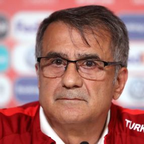 Şenol Güneş: Sosyal medyayı kaldıracağız