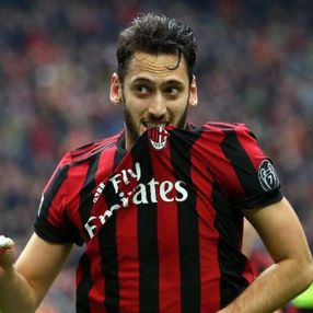 Juventus, Hakan Çalhanoğlu için nabız yokluyor