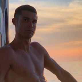 Cristiano Ronaldo: İyiyim, güneşleniyorum