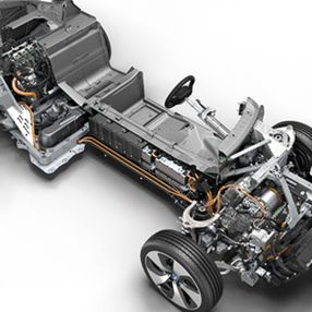 BMW, hibrit otomobillerdeki yangın riskine karşı uyardı