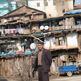 Manisa'da 300 yıllık evler, fotoğrafçıların ilgi odağı oldu