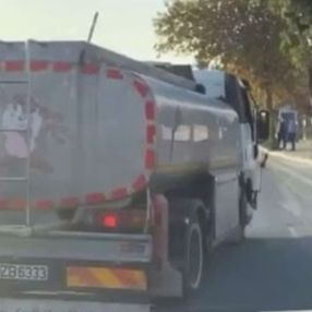 Küçükçekmece'de trafiği tehlikeye sokan tanker sürücüsü
