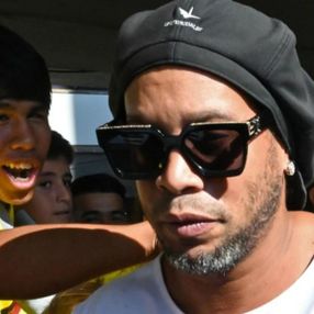 Ronaldinho koronavirüse yakalandı