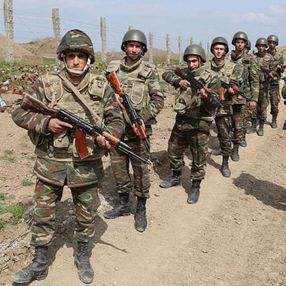 Ermenistan, getirdiği PKK'lılara Azerbaycan askeri üniforması giydirdi
