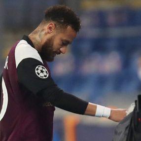 Neymar sakatlanınca gözyaşlarını tutamadı
