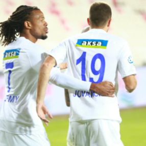 Loic Remy gollerine devam ediyor