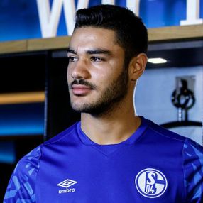 Schalke 04 Ozan Kabak için 30 milyon euro istiyor