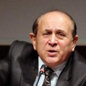 Burhan Kuzu koronavirüs nedeniyle hayatını kaybetti