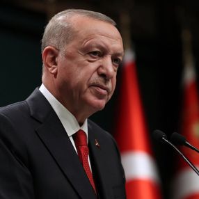 Erdoğan: Tüm iş yerleri 22.00'de kapanacak