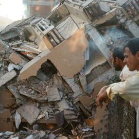 32. Gün belgeselinden unutulmaz 1999 depremi görüntüleri