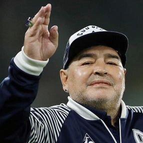 Maradona hastaneye kaldırıldı