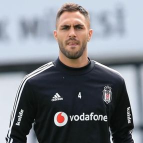 FIFA Victor Ruiz'i haklı buldu