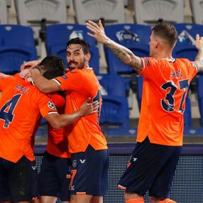 Başakşehir'den Manchester United karşısında rüya gibi galibiyet