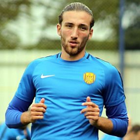 Galatasaray Atakan Çankaya'yı izliyor