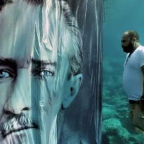 1999 depreminde bacaklarını kaybeden Ufuk'tan, su altında Atatürk'e saygı duruşu