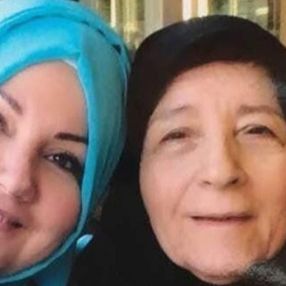 İkbal Gürpınar'ın annesi koronavirüs nedeniyle yaşamını yitirdi