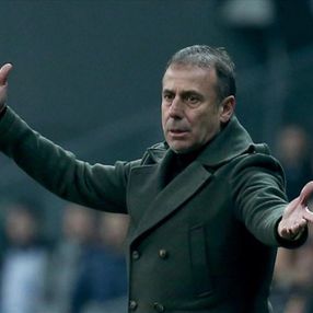 Trabzonspor, Abdullah Avcı'yı açıkladı