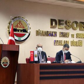 Diyarbakır Valisi Münir Karaloğlu: Mesele işsizlik değil mesleksizliktir, iş beğenmezliktir