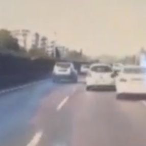 Bursa'da makas atan trafik magandası kamerada