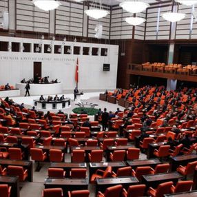 Azerbaycan tezkeresi Meclis'te