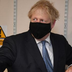 Boris Johnson, kendisini karantinaya aldı