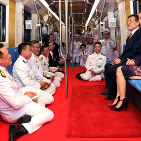 Tayland Kralı Maha Vajiralongkorn, metro istasyonu açılışına katıldı