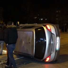 Bursa'da alkollü sürücü kaza yaptı