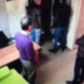 İstanbul'da iş insanlarını dolandıran İranlı sahte avukatın yakalanma anı