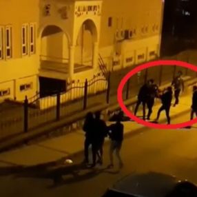 Bursa'da kısıtlamaya rağmen sokak ortasında kavga