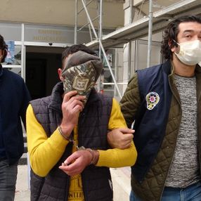 Mersin'de hapis cezasıyla aranan zanlının ilginç tepkisi