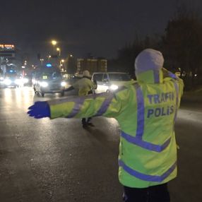 Esenyurt'taki minibüsler yine fazla yolcuyla hareket etti