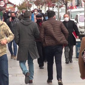 Erzurumlu sigara tiryakisi evde eşi, dışarıda devlet için sigara içmiyor