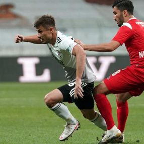 Dorukhan Toköz, Beşiktaş'ta kalıyor