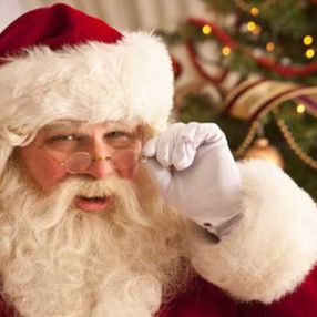 Belçika'da huzurevini ziyaret eden Noel Baba virüs saçtı