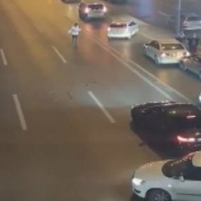 Beylikdüzü'nde denetimden kaçmaya çalışan sürücüler kamerada