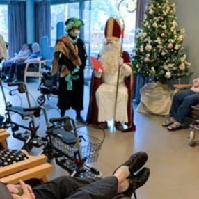 Belçikalı Noel Baba 118 kişiye koronavirüs bulaştırdı