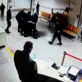 Samsun'da doktora bıçaklı saldırı anı kamerada