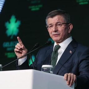 Ahmet Davutoğlu: HDP'nin kapatılması, oy verenleri de cezalandırır