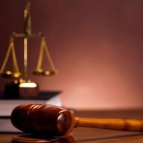Yargıtay'dan emsal karar: Baba işsiz çocuğuna yardım nafakası ödeyecek